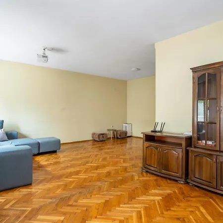 Apartamento Spacious&minimalistic 2bd
