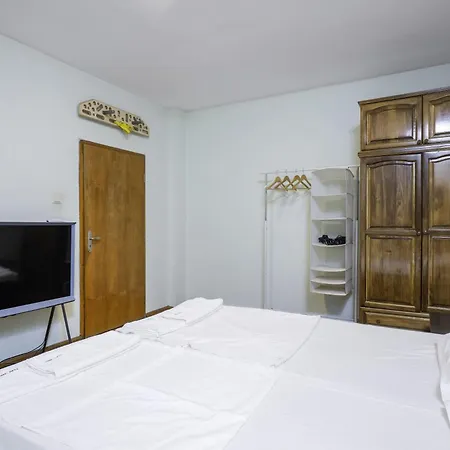 Spacious&minimalistic 2bd *