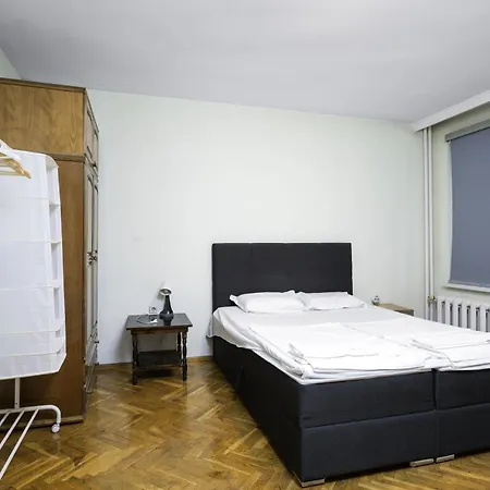 Apartamento Spacious&minimalistic 2bd *