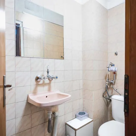 Spacious&minimalistic 2bd * 索菲亞