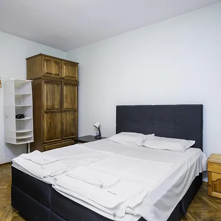 Spacious&minimalistic 2bd *