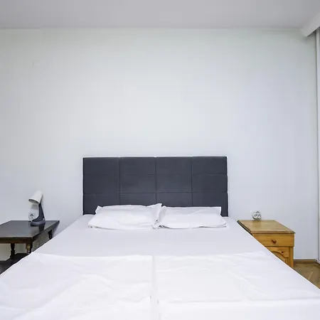 Spacious&minimalistic 2bd *